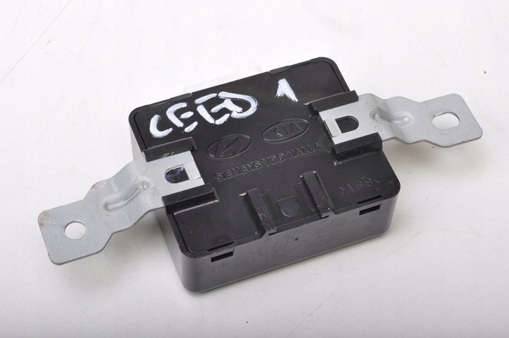 фото №3, Kia ceed i модуль блок управления pdc 95700-1h000