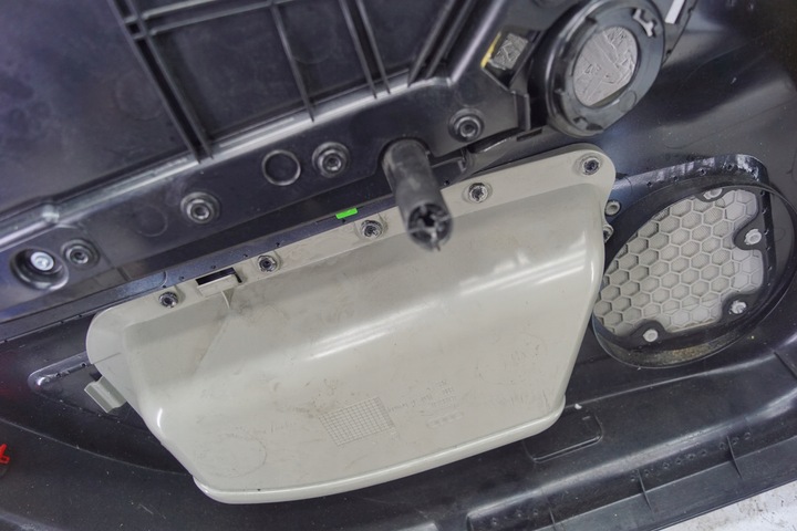 фото №15, Боковина дверь правые зад audi a6 c6 bose кожа