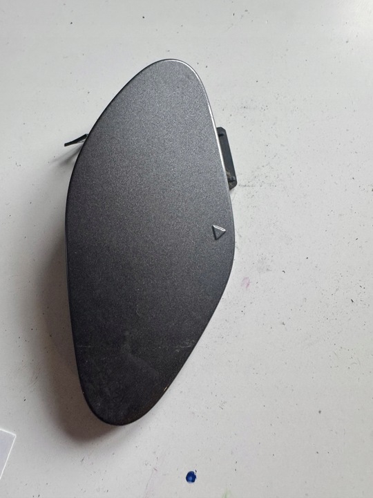 фото №1, Mercedes eqa w243 22r - заглушка фаркоп бампера перед a2438850301