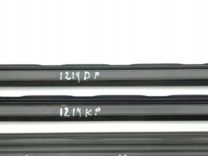 фото №13, Peugeot 2008 ii 2021 комплект прокладка стёкла дверь передних