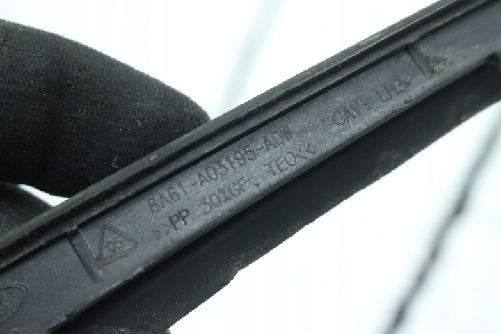 фото №8, Ліва молдинг скла лобовий 8a61-a03195-adw ford fiesta mk7