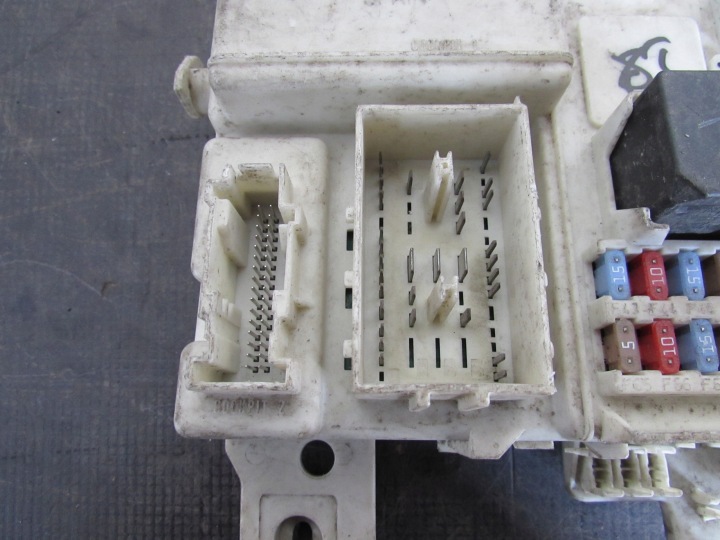 фото №11, Коробка запобіжників volvo v50 04-08r 31327215