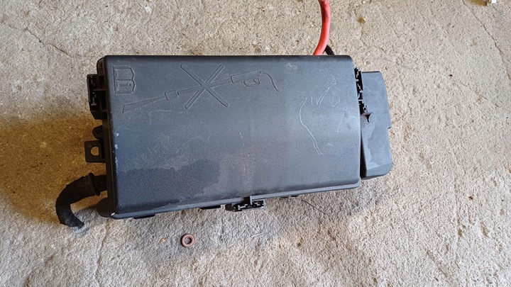 фото №1, Opel insignia a 2.0 cdti корпус запобіжників 13222782