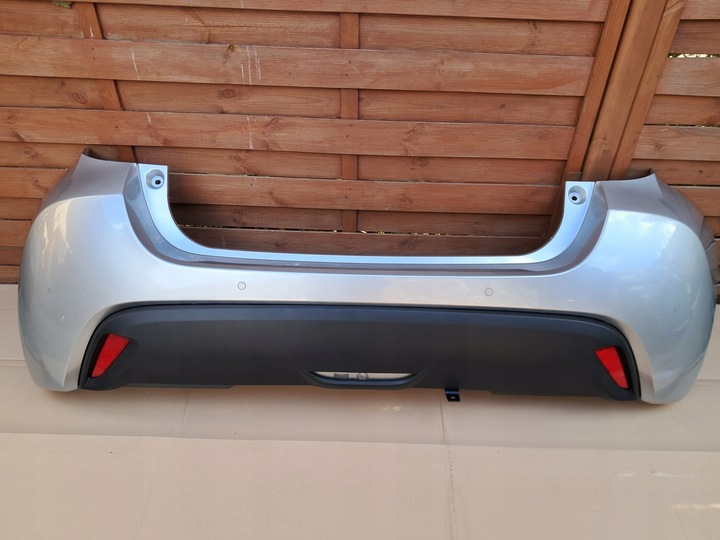 фото №1, Toyota yaris iv бампер зад 1l0 з pdc новий оригінал warszawa-koło-poznań