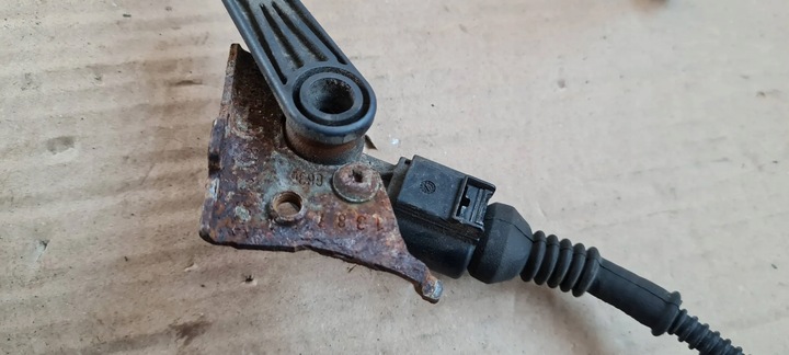 фото №7, A5 8w датчик вирівнювання зад лампа 4m0907503 a4 b9 8w