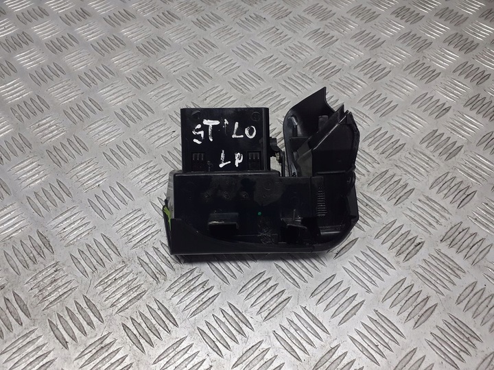 фото №7, Решётка воздуховод правая fiat stilo ls348201