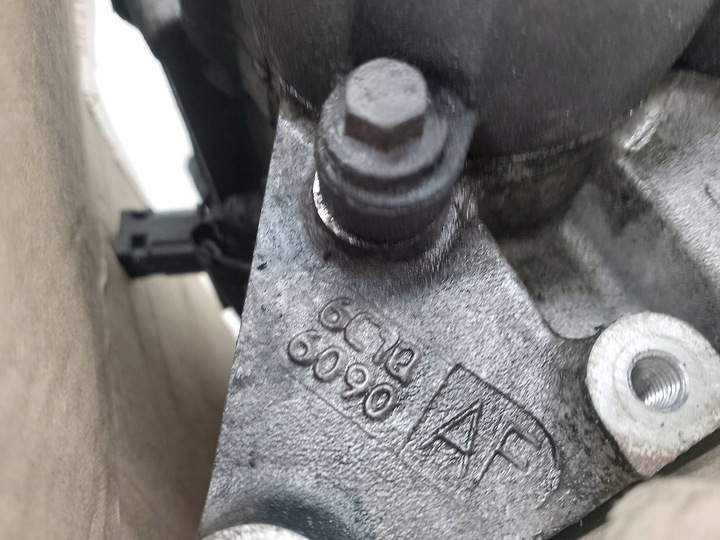 фото №11, Головка ford transit vi 6c1q-6k537-ac 6c1q-6090-af 2.2 tdci