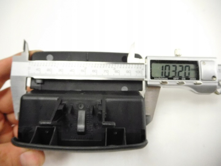 фото №8, Пепельница консоли renault laguna 7700827420