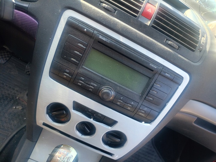 фото №1, Радио cd skoda octavia hb 1.9tdi 04-13r
