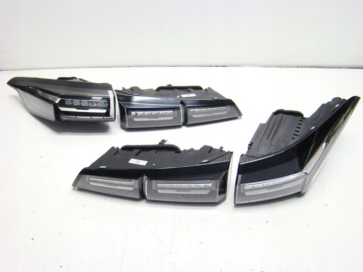 фото №1, Peugeot 308 iii - лампи зад комплект
