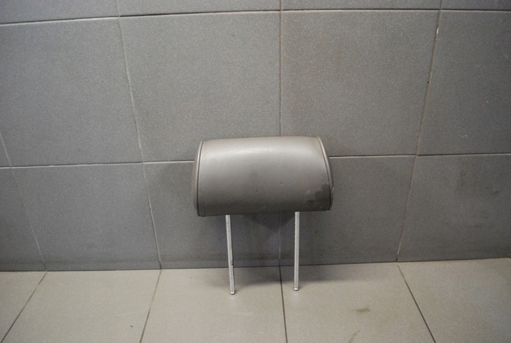 фото №1, Подголовник перед тёмный серый audi a8 d2