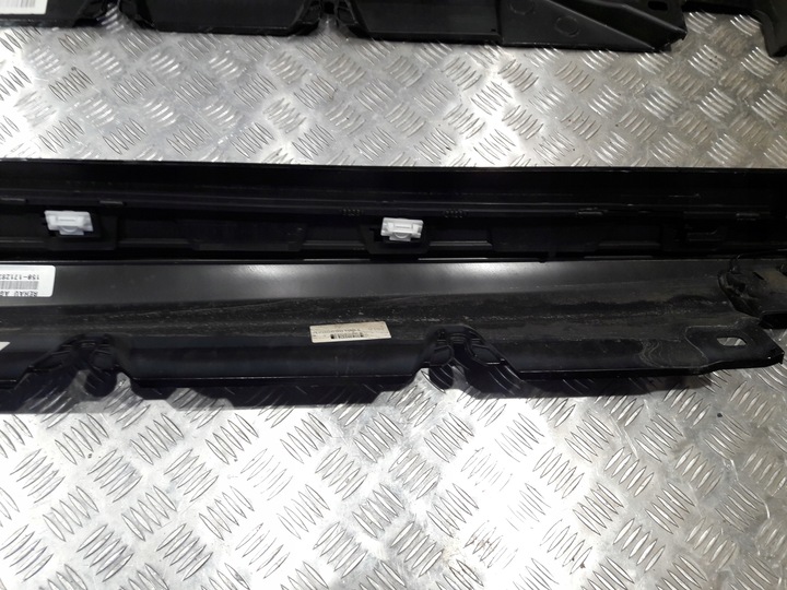 фото №12, Mercedes c w205 amg планка порогова права ліва 197