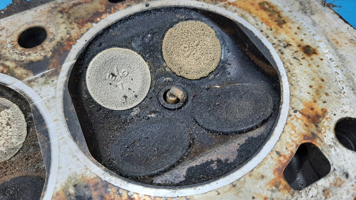 фото №6, Головка двигателя 1001837 volvo s60 v70 2.4b 140km