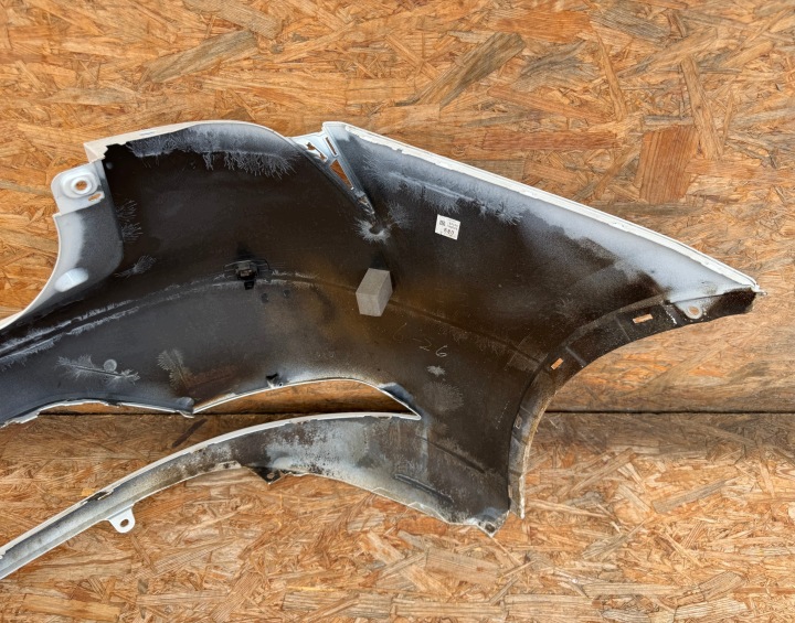 фото №10, Задній бампер toyota prius v 5 xv60 23+ 4pdc білий 980brr-02009