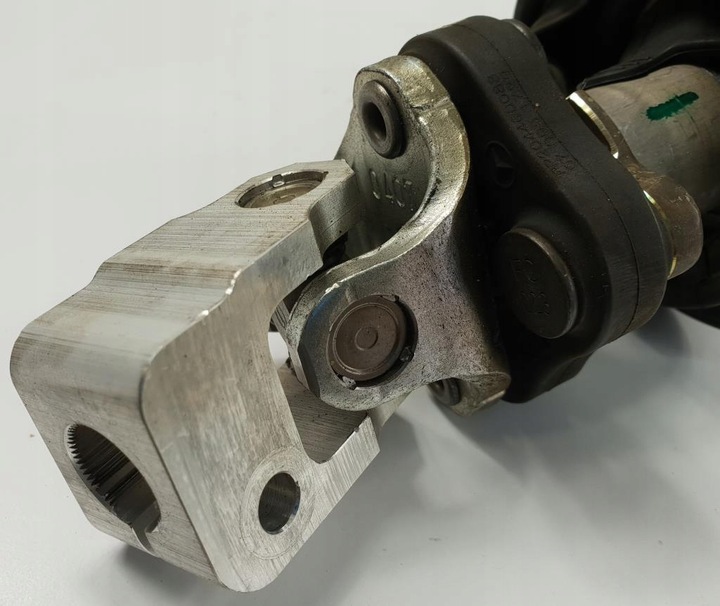 фото №5, Хрестовина колонки mercedes w204 3.0 v6 a2044600096