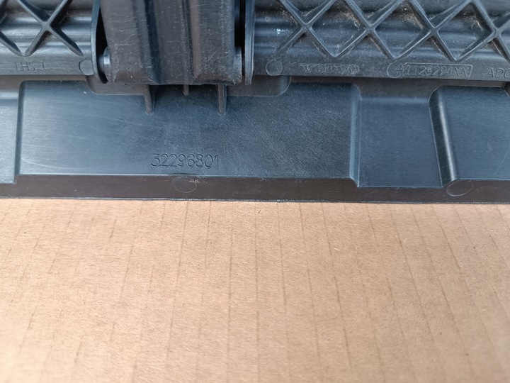 фото №9, Volvo xc60 xc 60 ii 2018+ жалюзи впуск руль воздуха 32296801