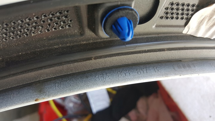 фото №13, Планка крыльев le зад audi q3 83a853817b демонтаж