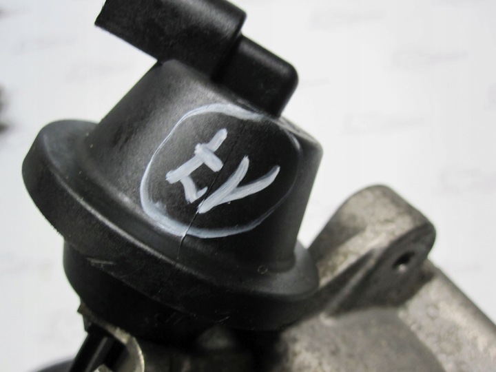 фото №7, Jaguar range rover 3.0 d 306dt 13r. 241km 9x2q-9u438-ca 701881040 клапан egr