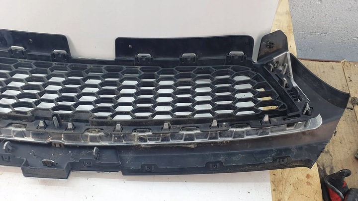 фото №9, Chevrolet captiva рестайлинг 10- решётка радиатора решётка радиатор логотип