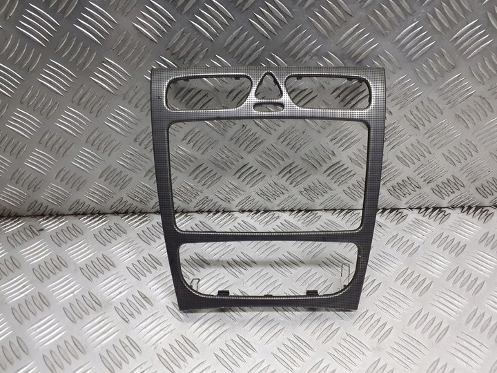 фото №1, Рамка радіо mercedes c-klasa w203