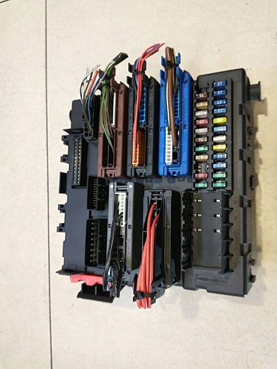 фото №1, Коробка запобіжників vectra c 2.2 direct 9318027