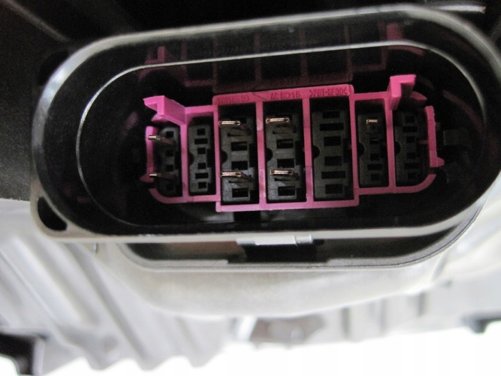 фото №14, Лампа лампи vw touareg 761 рестайлінг чорний 761941082a права ліва повний led