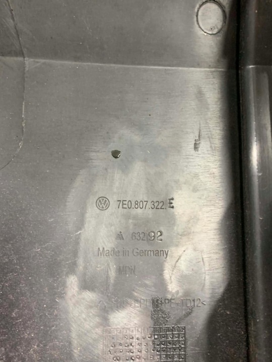 фото №6, Уголок бампера зад правое 7e0807322e vw transporter t6 7e0807322e