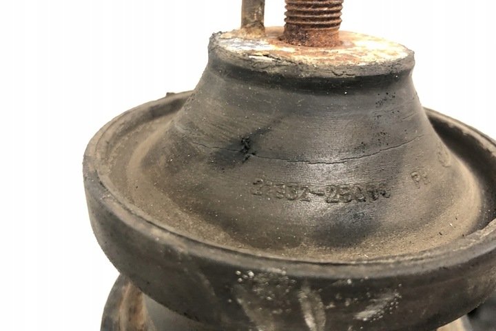 фото №9, Задня лапи двигуна hyundai santa fé ii cm 219322b000 2.2l дизель 114kw