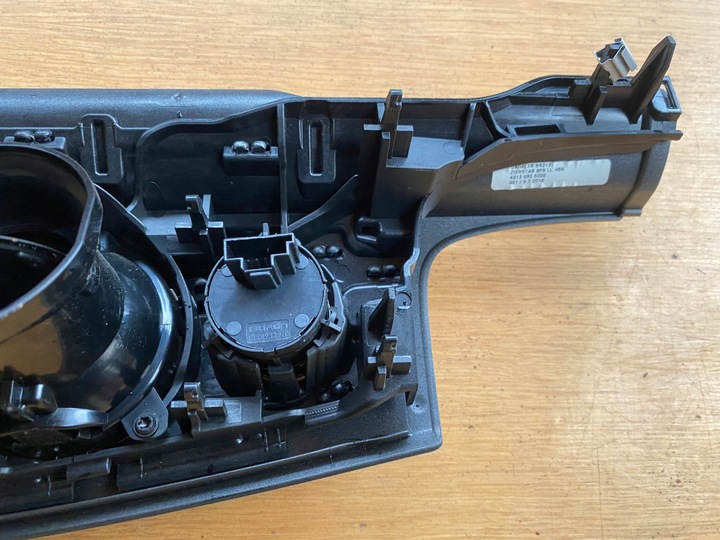 фото №10, Mercedes 2018r e-klasa w213 планка dekor панелі a2136805006