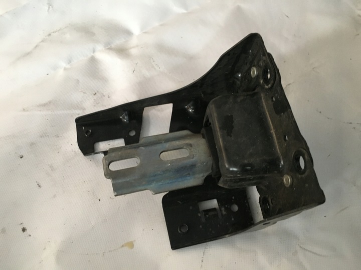 фото №1, Лапи подушка коробки peugeot 208 i 1.4 hdi