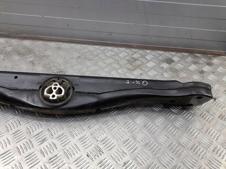 фото №7, Audi q7 4l 7p0399225a кронштейн / крепление коробки коробка передач