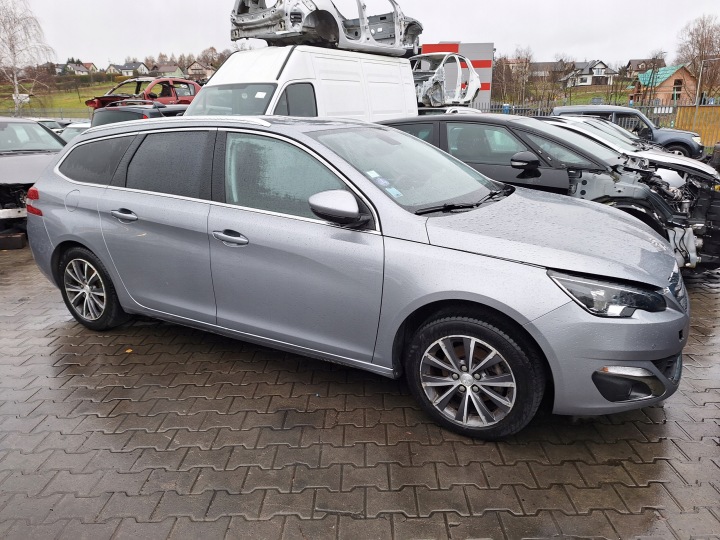 фото №9, Peugeot 308 ii 2 t9 13- універсал скло кузова права зад задня хром 2014r