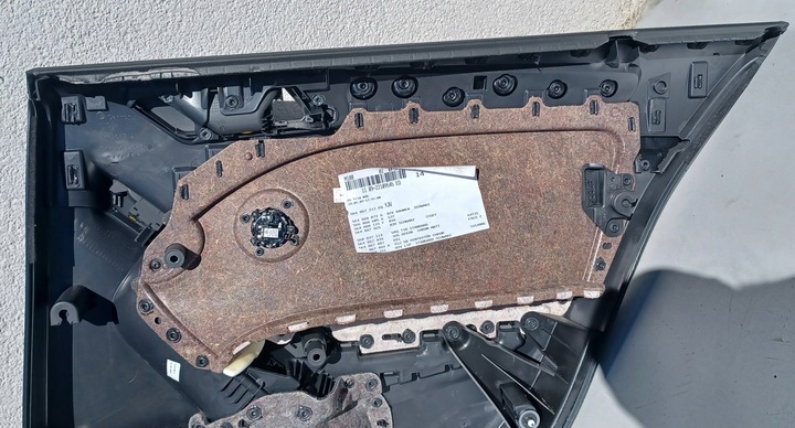 фото №9, Боковина двері volkswagen оригінальний номер 5k6867211eq