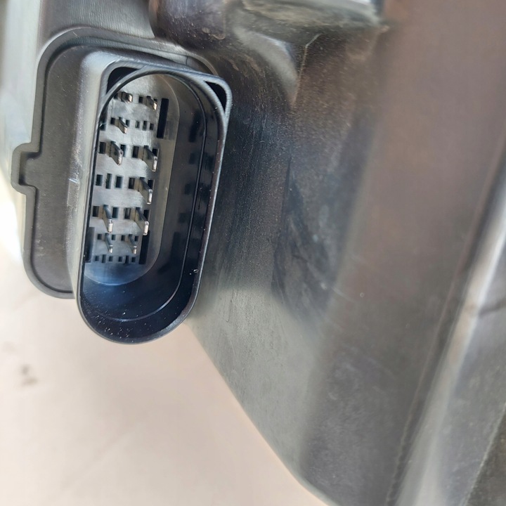 фото №7, Лампа права ксенон праві vw golf vi plus +