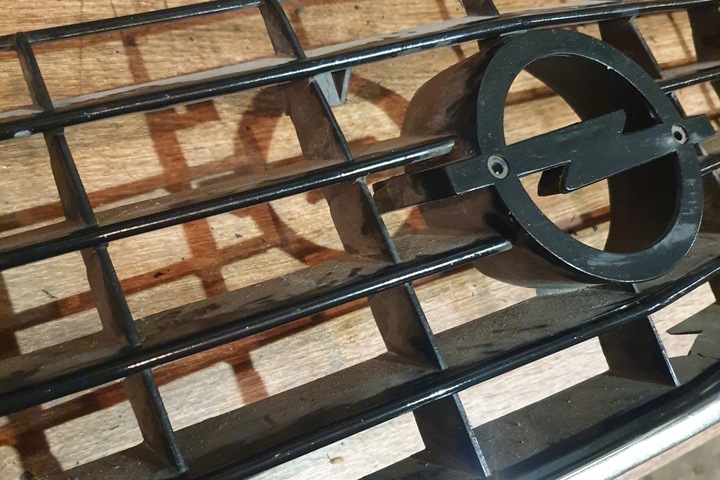 фото №16, Решітка радіатора opel senator a 29_ 90045582 1979