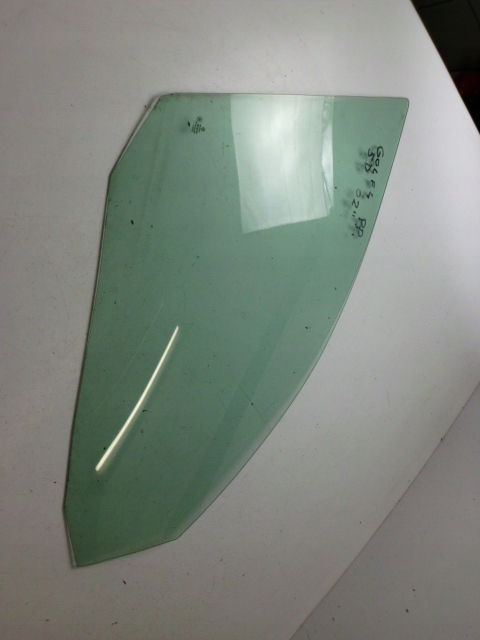 фото №2, Скло двері праві перед vw golf iv 5 двері 2002 рік