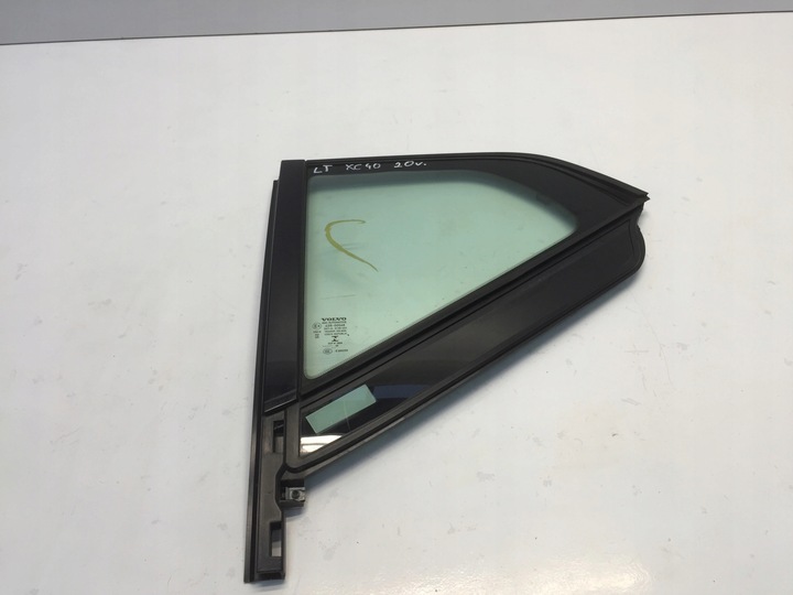 фото №1, Volvo xc40 2020 стекло дверь левый зад треугольник малый