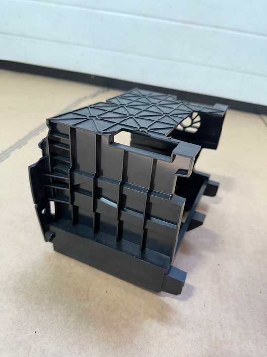 фото №7, Крепление радио, каркас радио, рамка mercedes sl r230, w230 zu