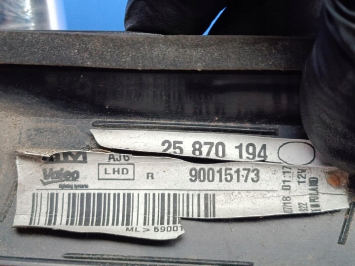 фото №5, Opel astra j iv j liftsedan фара зад правая крышки 25870194 valeo