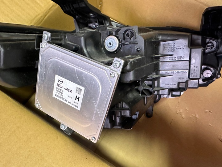 фото №14, Mazda 3 iv bp лампа перед ліва usa