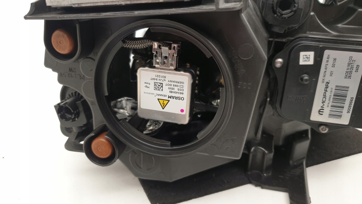 фото №7, Jeep grand cherokee srt фара права bi ксенон led eu 68266650ag
