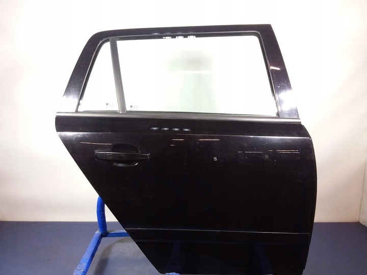 фото №1, Opel astra h универсал дверь зад правые z20r