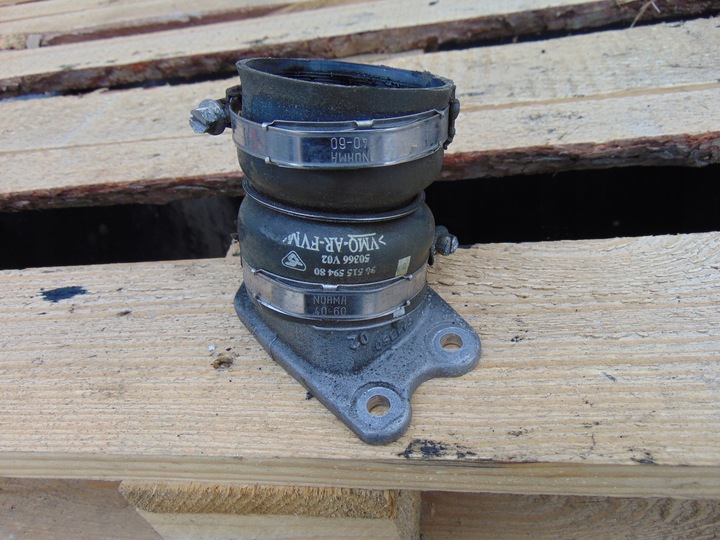 фото №1, Ford focus mk2 fiesta 7 1.6 tdci шланг повітря