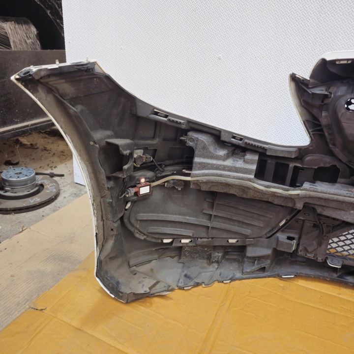 фото №8, Mercedes c-klasa w205 бампер перед переднее amg 6xpdc комплектный 149