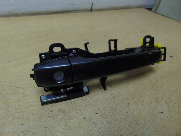 фото №4, Ручка наружная левая перед toyota avensis t27