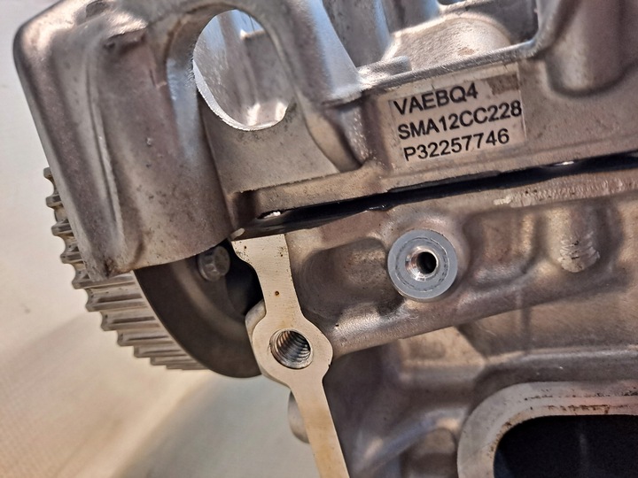 фото №10, Головка двигуна volvo xc40 2.0b 32257826 32257746