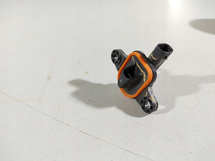 фото №12, Volvo v60 18r- датчик ударний 31451503