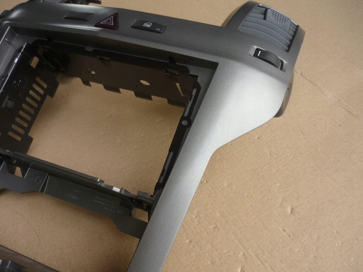 фото №10, Рамка средняя консоли радио opel zafira b 13162556 красивая европа