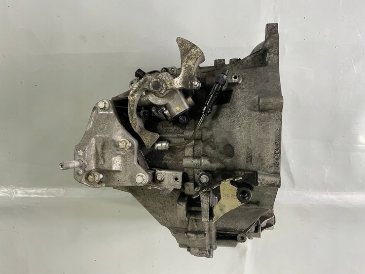 фото №1, Ford mondeo mk5 v 2.0 tdci коробка передач коробки передач dg9r–7002–kcb , dg9r7002kcb