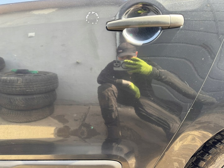 фото №6, Дверь левая задние зад чёрные citroen c3 picasso 08- лак: exld 150um